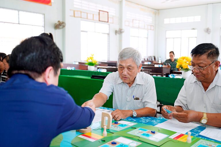 Farmers in Bến Tre and Sóc Trăng Join Groundwater Game Workshops to Explore Sustainable Water Solutions_3