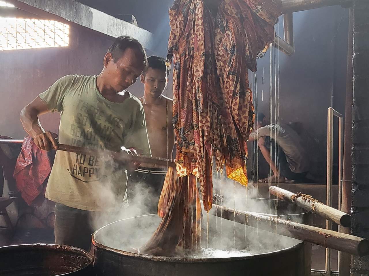 Men doing Melorot process