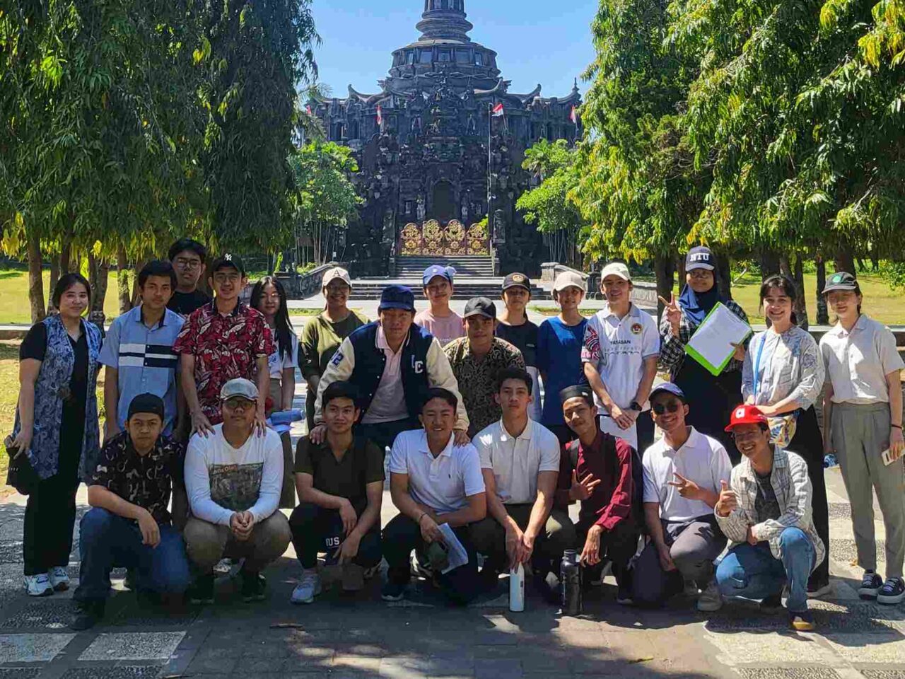 Participants of Bali Raincraft in front of Bajra Sandhi Monument